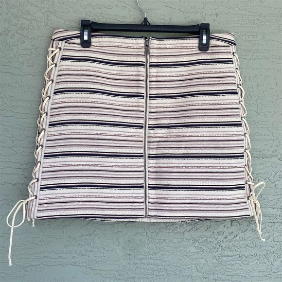 BCBGMaxAzria Women's Pink Striped Lace-Up Mini Skirt Size L - Picture 2 of 10